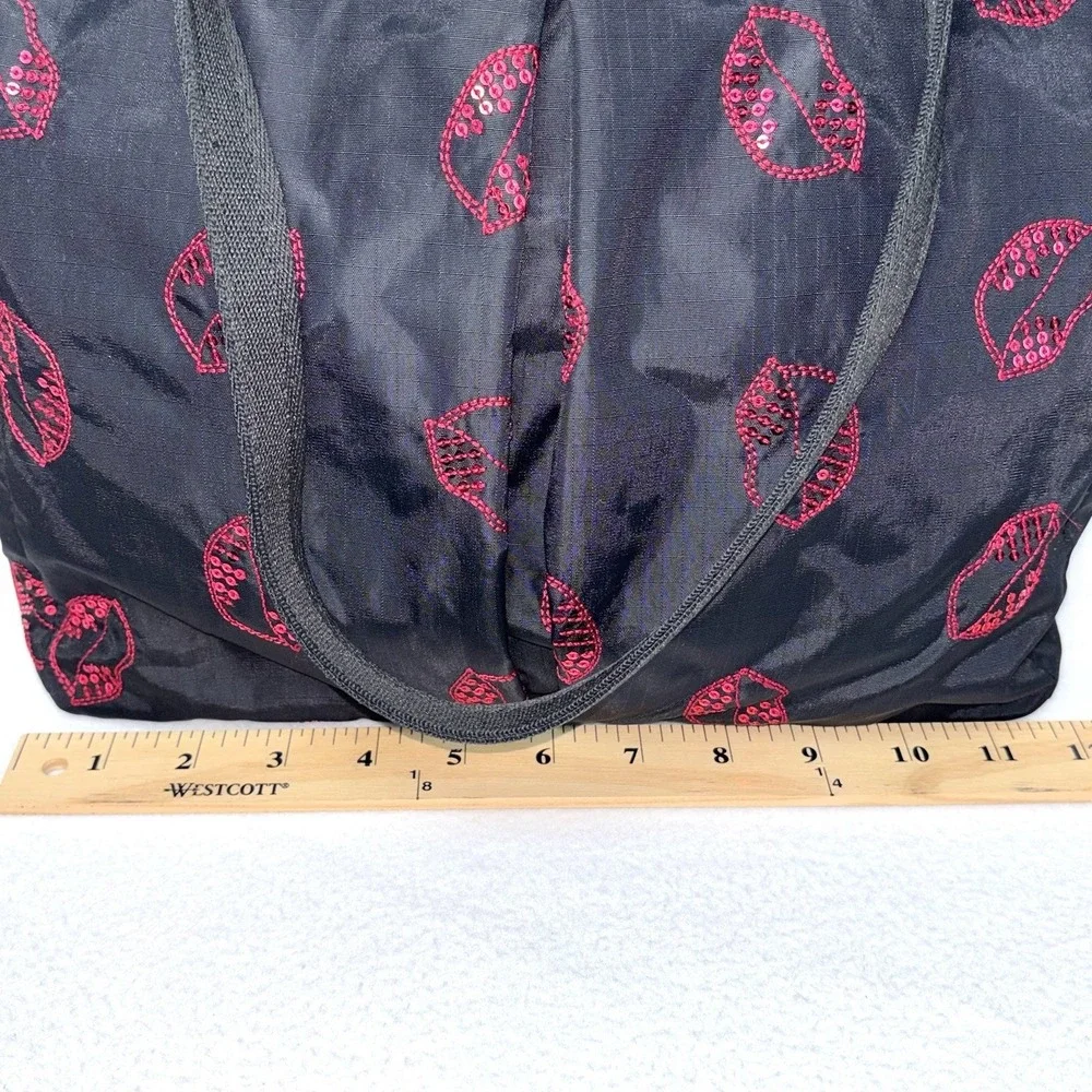 Le Sportsac Sequin Hot Lips Tote & Cosmetic Bag Black Red Pink Lips Nylon RARE